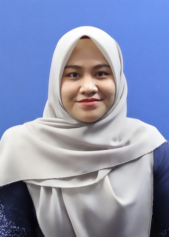 Puan Haleeza binti Jamas Seri